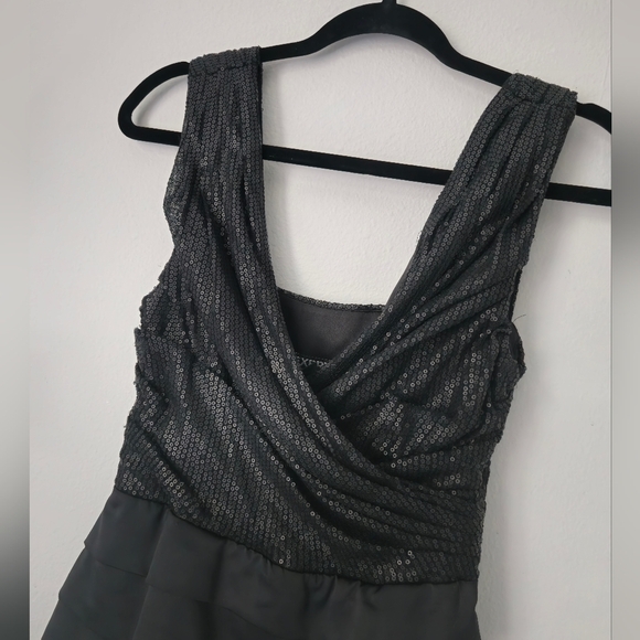 Express black dress with sequin details size 2 - Picture 3 of 10